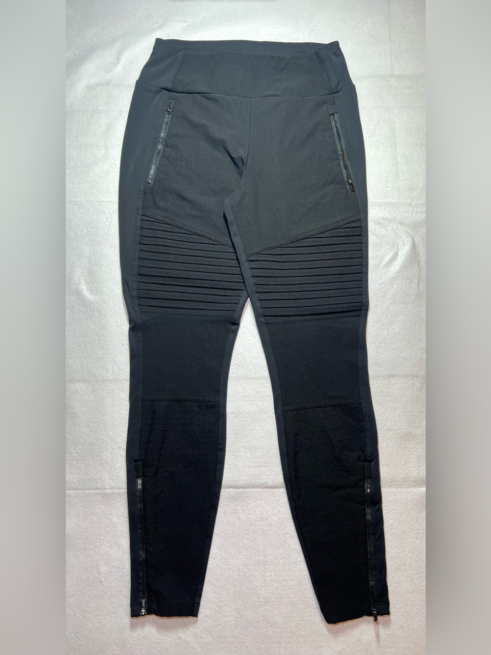 Athleta Women Headlands Hybrid Moto Tight Black Hiking Pants Size 10 Zip Pockets